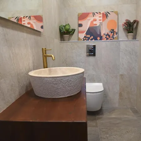 Old Stone House Retreat 3* Λεμεσός