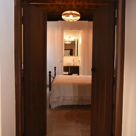 Old Stone House Retreat 3*